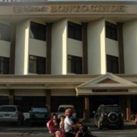 Hotel Bontocinde Макасар Екстериор снимка