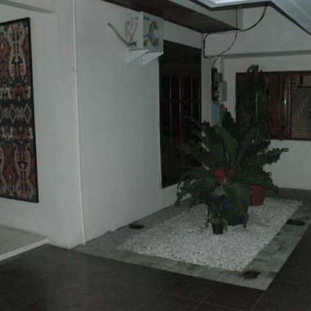 Hotel Bontocinde Макасар Екстериор снимка